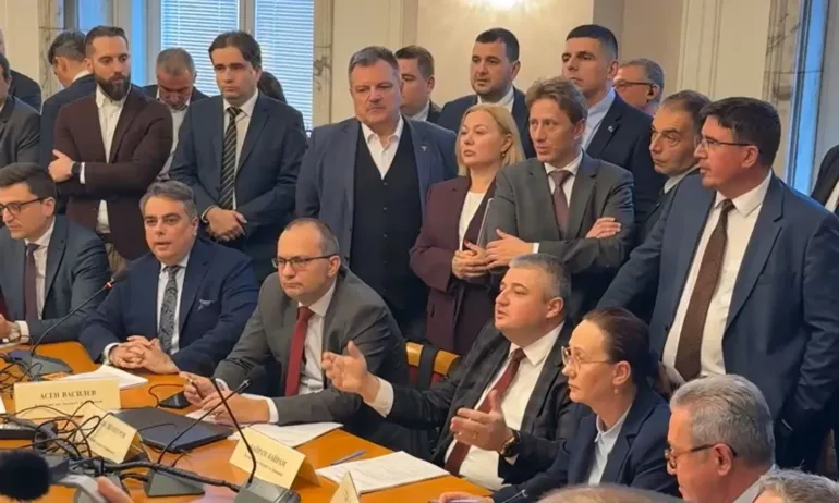 В скандал прерасна заседанието на бюджетната комисия в парламента - (ВИДЕО/ОБНОВЯВА СЕ) - Tribune.bg