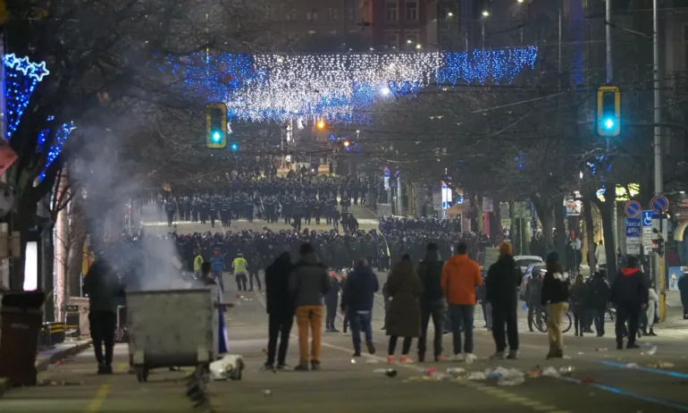 Провокаторите на протеста - на възраст между 18 и 36 години, сред тях има и криминално проявени - Tribune.bg