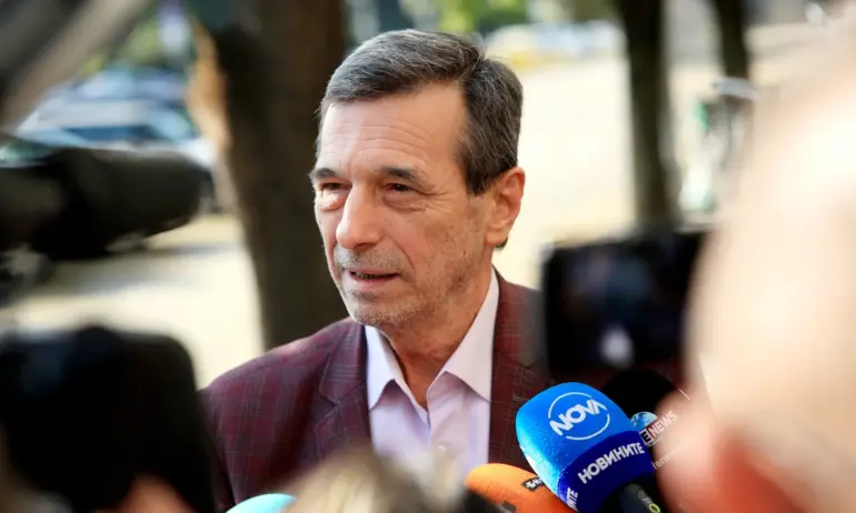 Димитър Манолов: Ще избършат потно чело и ще намерят пари за коледни добавки на пенсионерите - Tribune.bg