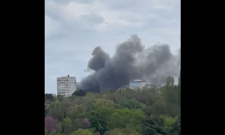 Пожар до Първа езикова гимназия във Варна, няма пострадали - Tribune.bg
