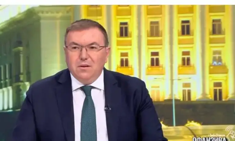 Проф. Ангелов: Децата от ПП-ДБ, които не знаят какво правят, бяха използвани от проруските партии в НС - Tribune.bg