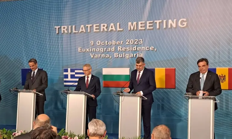 Схинас още днес ще говори с австрийския канцлер във Виена за приемане на България и Румъния в Шенген - Tribune.bg