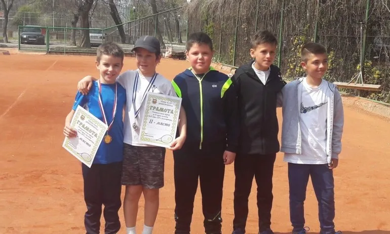 Приключи тенис турнир за деца в Димитровград - Tribune.bg