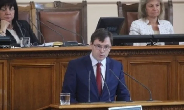 Викат главния прокурор и МВР-шефа в парламента, подсъдимият брат на депутат от БСП изчезнал - Tribune.bg