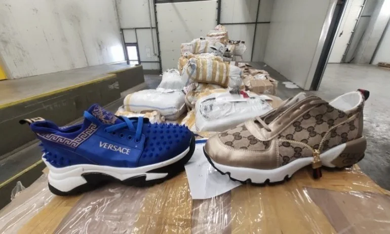 Над 14 000 маркови са задържани в района на ГКПП Капитан Петко войвода - Tribune.bg