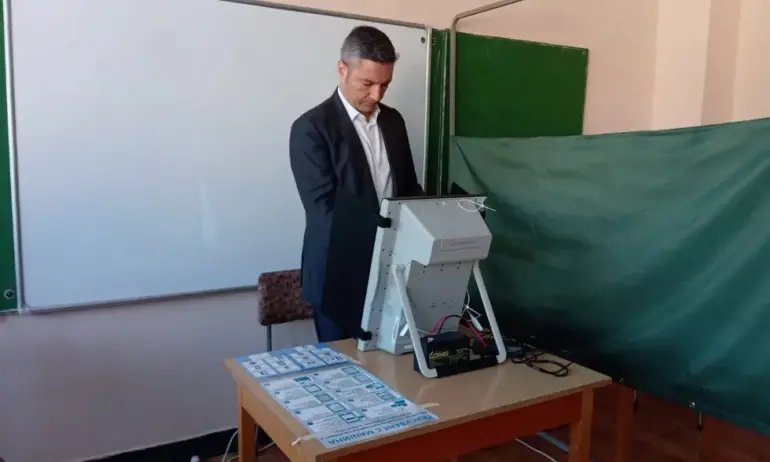 Вигенин: Гласувах за мирна България и мирна Европа - Tribune.bg