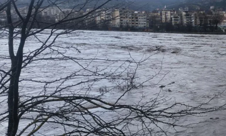Обявиха бедствено положение в части от община Крумовград - Tribune.bg