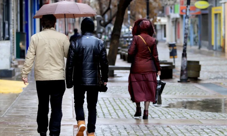 Проф. Мурджева: Преболедувалите COVID-19 биха могли да са защитени от новия вариант - Tribune.bg