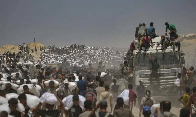 Франция изпраща 40 тона хуманитарна помощ за Газа на фона на нарастващ глад - Tribune.bg