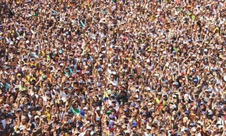 Мадуро – вън! и Краят на диктатурата - десетки хиляди венецуелци на протест - Tribune.bg