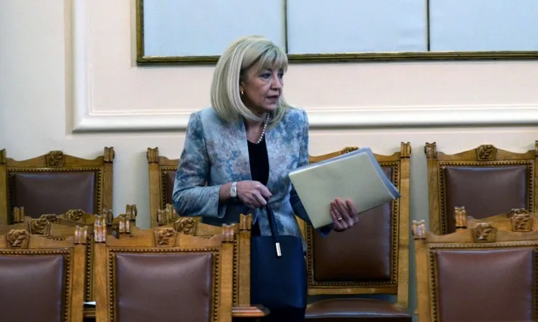 Аврамова: БСП разбират политиката като шпионски филм – винят ГЕРБ за всяко криминално деяние - Tribune.bg