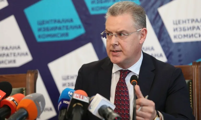 Подписват днес договора за машинното гласуване - Tribune.bg