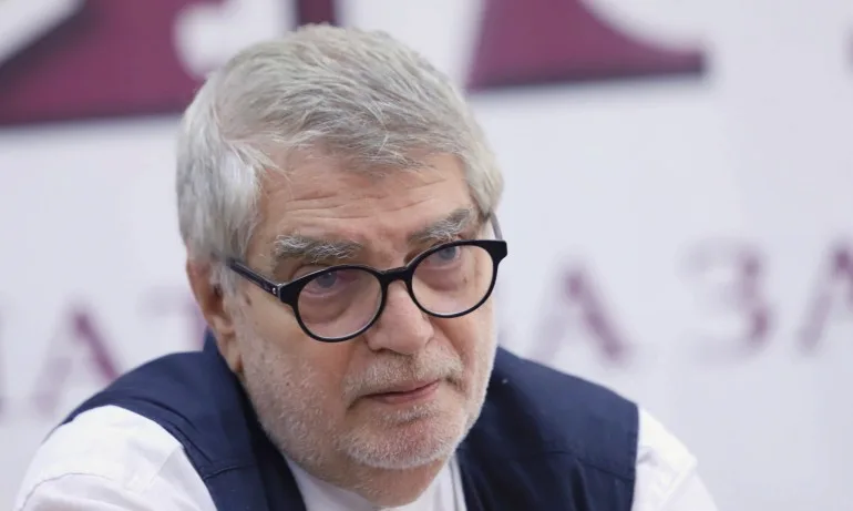 Почина икономистът Емил Кало - Tribune.bg