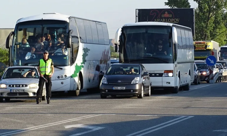 След акция на пътя: 3200 камиона и 466 автобуса в нарушение - Tribune.bg