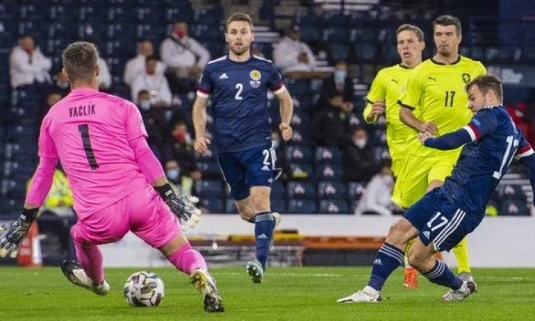 Голово шоу на Патрик Шик донесе победата на Чехия срещу Шотландия - Tribune.bg