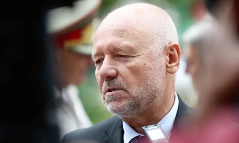 Тагарев пита Хинков: Кой е взел решение за качване във Фейсбук на случката с Мустафа Емин - Tribune.bg