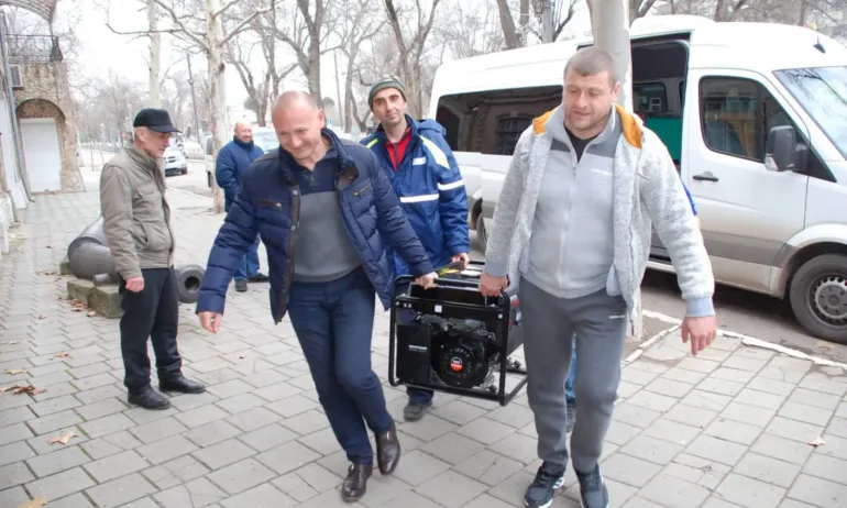 Росен Христов подари 18 генератора на българите в Болград, Украйна - Tribune.bg