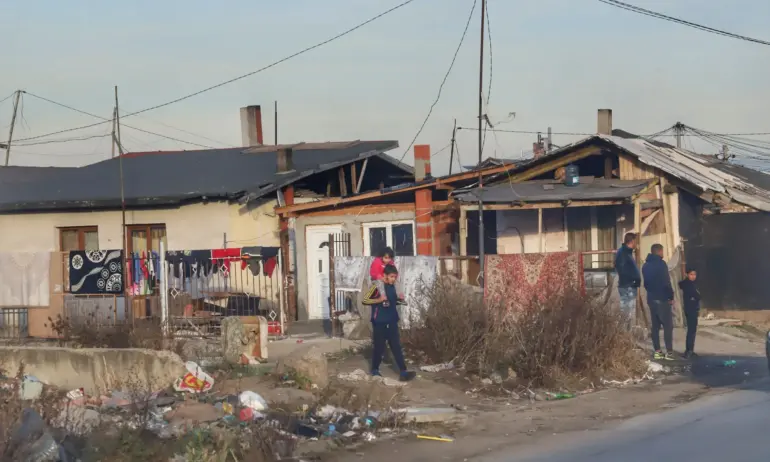 С пилотен проект: ЕП ще подобрява жилищните условия на ромите у нас - Tribune.bg
