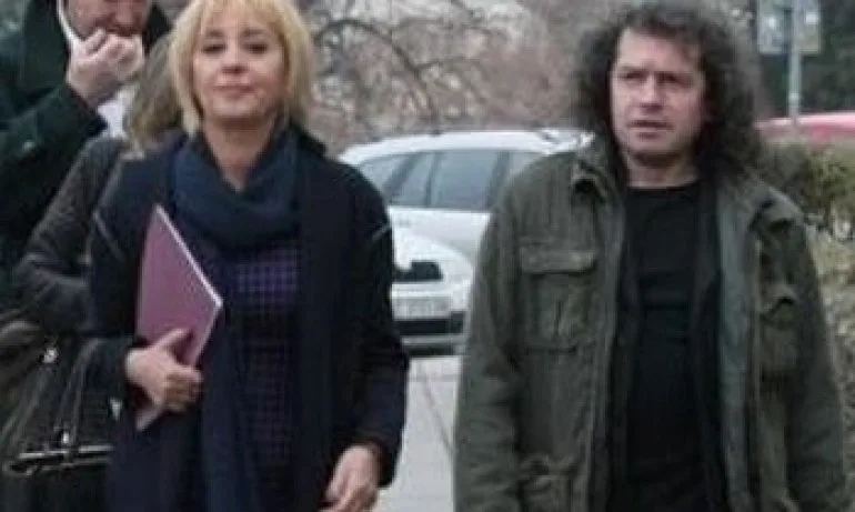 Иван Сотиров: Не е ли време поне малко да се засрамите и смирите, защото очевидно не сте революционери, а дребни политически комисионери? - Tribune.bg