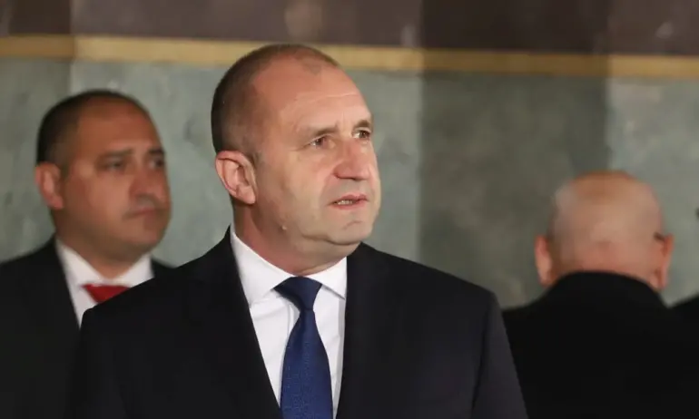 Президентът: Политиците в България трябва да работят за съхраняване и развитие на отбранителните способности на армията - Tribune.bg