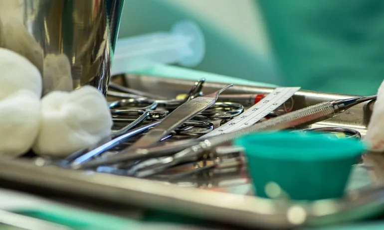 Разследват смъртта на родилка по време на секцио - Tribune.bg