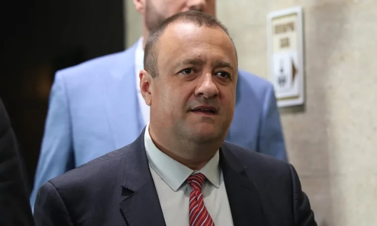 Министърът на регионалното министерство за предложението Русинова да поеме АПИ: Сериозни предложения се правят по веднъж - Tribune.bg