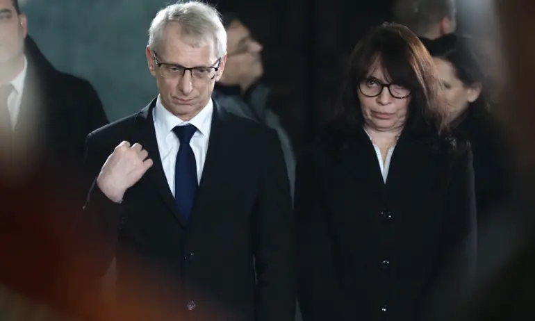 Обръщене на премиера акад. Николай Денков по случай Коледа - (ВИДЕО) - Tribune.bg