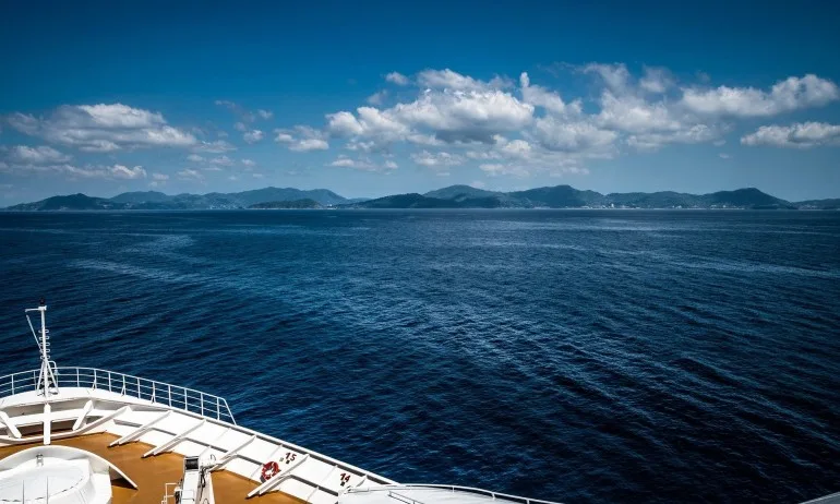 МВнР: Посолството ни в Нигерия няма данни за нападнат кораб с български моряци - Tribune.bg