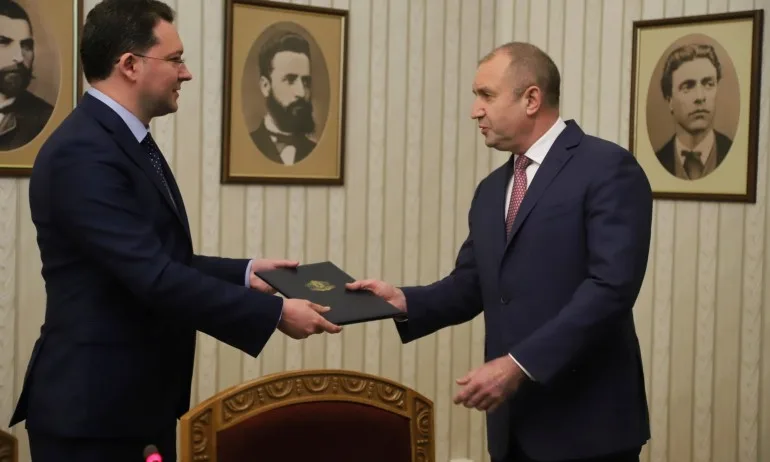 ГЕРБ-СДС върна мандата на президента - Tribune.bg