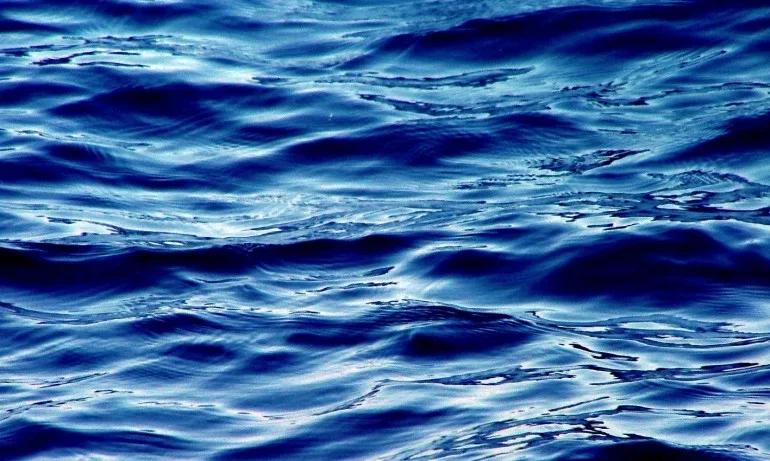 Потънал кораб през 1921 г. е изпуснал мазут край Созопол - Tribune.bg