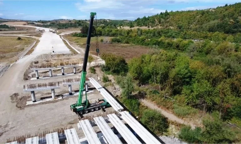 Тишина на Хемус - няма следа от работници и машини - Tribune.bg