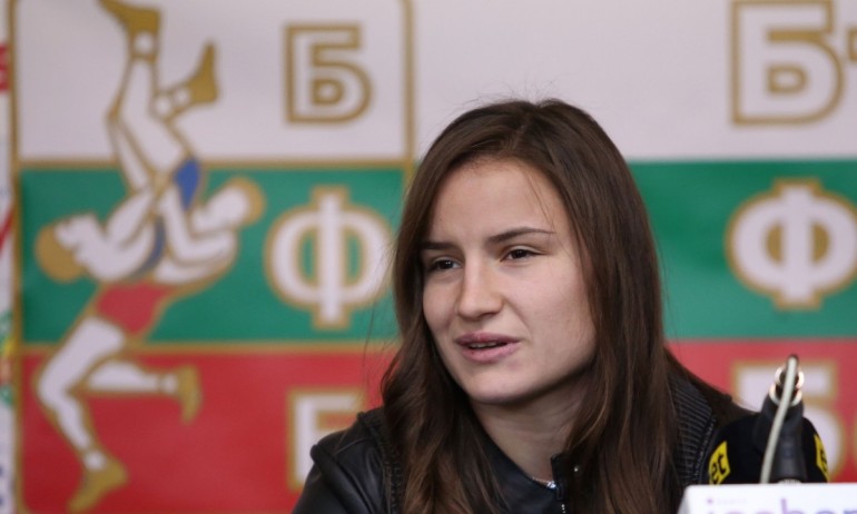 Дудова завършва годината като номер 1 в света - Tribune.bg