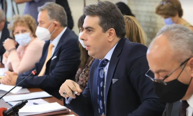 Напрежение в бюджетна комисия, министрите на Радев обясняват защо искат допълнителни пари - Tribune.bg