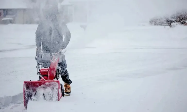 Снежни бури в Турция отнеха живота на двама души - Tribune.bg