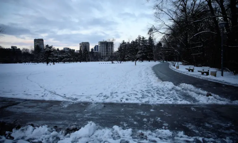 Рязка промяна: Студ, вятър и сняг; жълт и оранжев код в страната - Tribune.bg