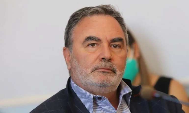 Доц. Кунчев: Свидетели сме на поредната COVID вълна, масова реимунизация не е необходима - Tribune.bg