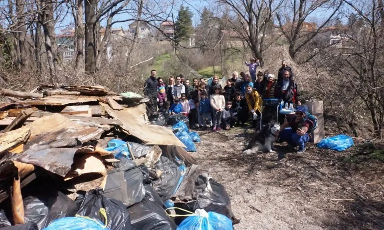 Почистиха тонове боклуци от района на кв. Вердикал в Банкя - Tribune.bg