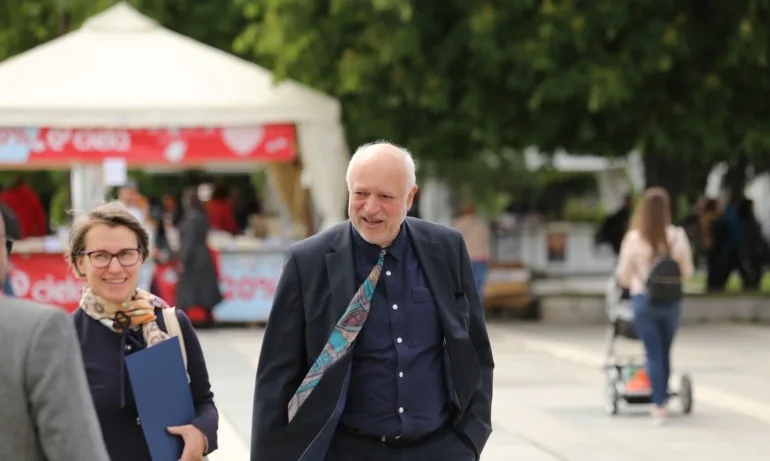 Минеков привиква директорите на театри заради натрупани необясними дългове - Tribune.bg