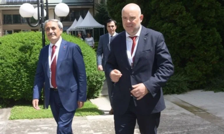 Иван Гешев: Съвременната престъпност няма граници - Tribune.bg