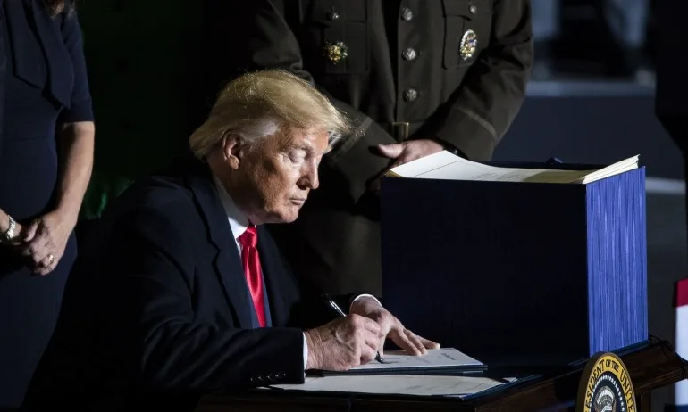 Тръмп подписа санкции срещу Северен поток 2 - Tribune.bg