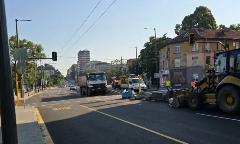 Ремонт на ремонт на Опълченска, правят кръпки, за по-добра визия - Tribune.bg