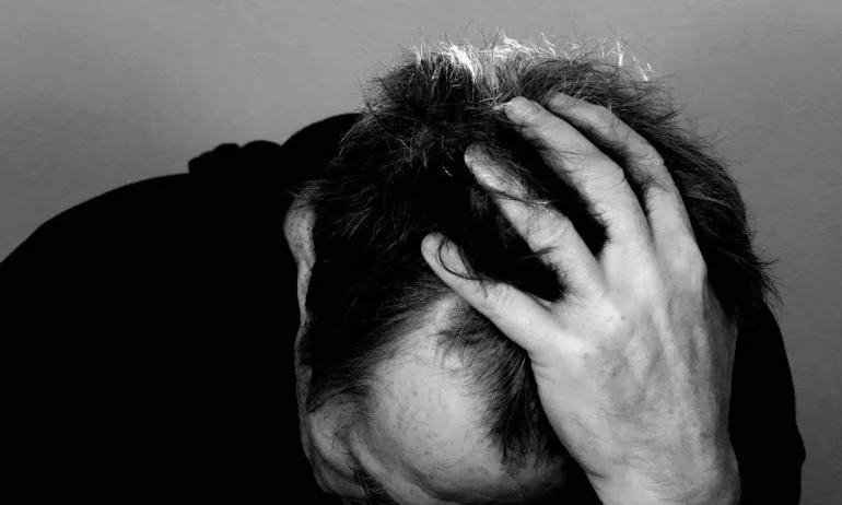 Бащата, който опита да убие 7-годишния си син, е настанен в психиатрия - Tribune.bg