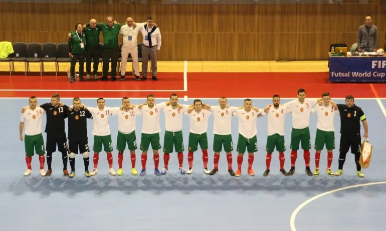 Министър Кралев подкрепи българския тим в квалификациите за световно първенство по футзал - Tribune.bg