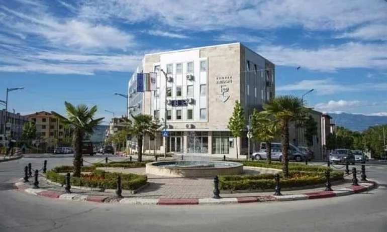 С грижа за хората! Подкрепящи мерки на Община Петрич в условията на усложнена обстановка - Tribune.bg