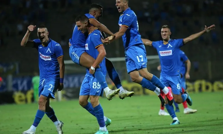 Мъри Стоилов изразил желание да се завърне в Левски - Tribune.bg