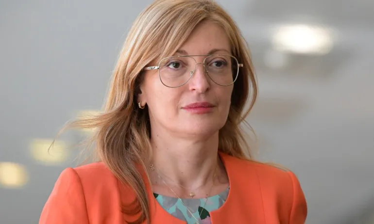 Екатерина Захариева: Европейският парламент каза силно да на стабилността на България - Tribune.bg