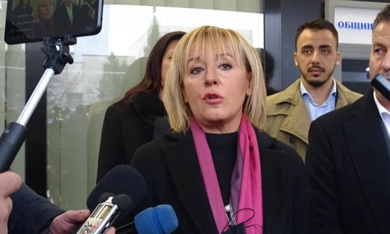 Манолова с частичен иск към ПИК за 10 000 лв., страдала от припадъци, колапс и мравучкания - Tribune.bg