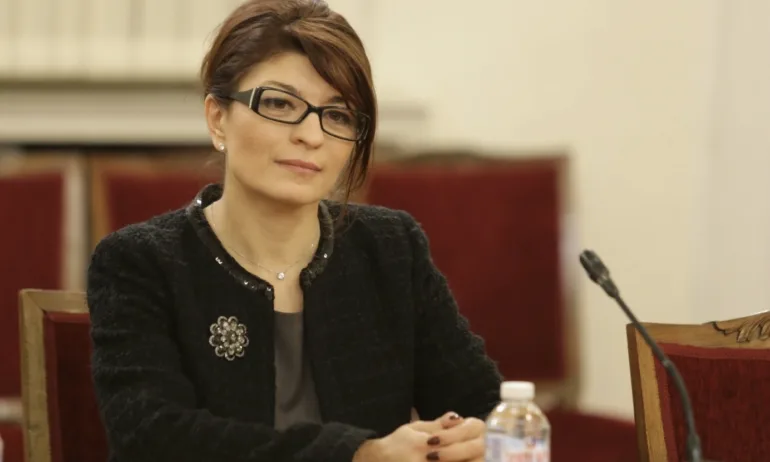 Десислава Атанасова: Кандидатурата на проф. Габровски може да обедини партиите, защото е гражданска и високопрофесионална - Tribune.bg