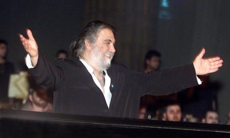 Големият гръцки музикант и композитор Вангелис Папатанасиу почина на 79-годишна