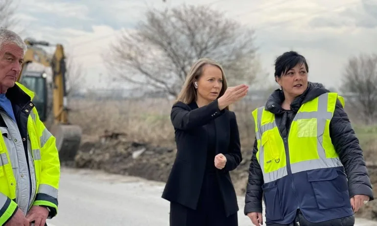 Каназирева: С подкрепата на правителството в област Пловдив се ремонтират 200 км пътища - Tribune.bg